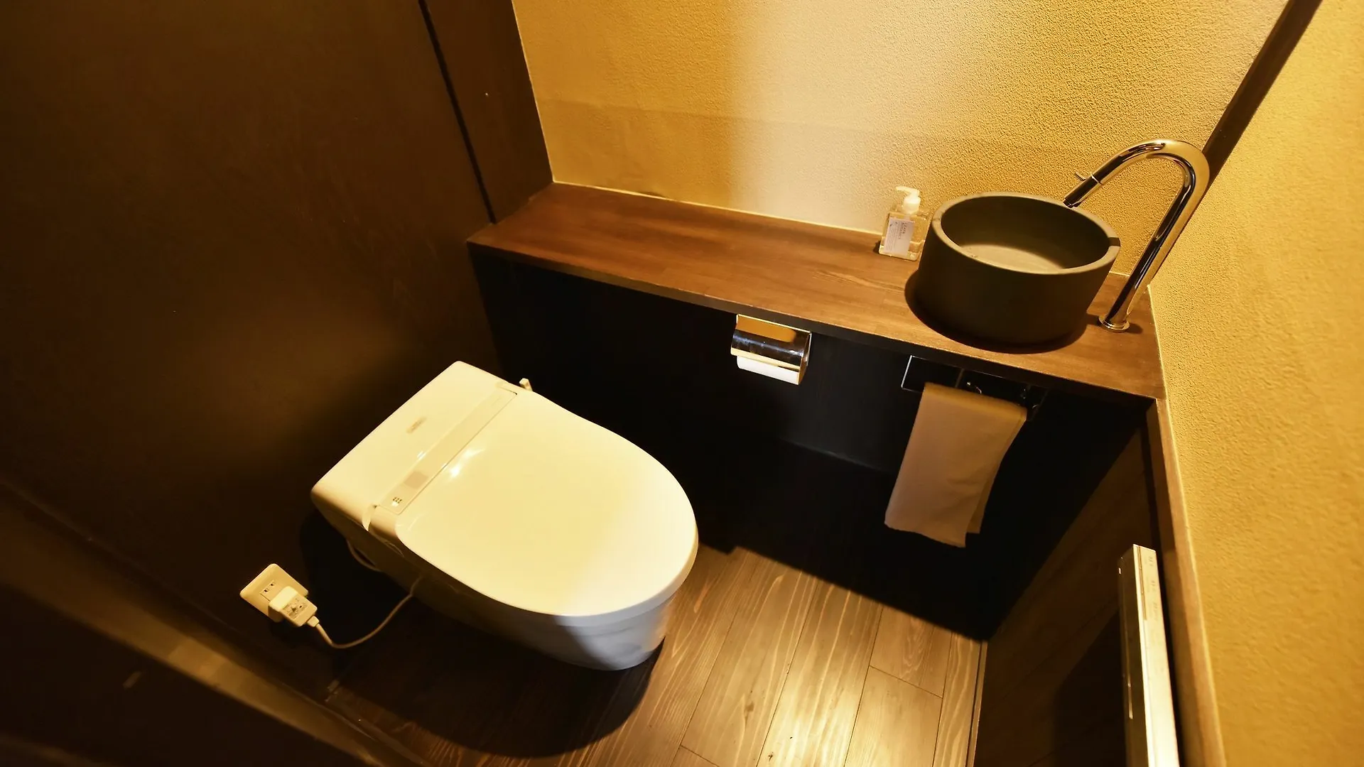Semesterbostad Kuraya Senbonsanjo Villa Kyoto Japan