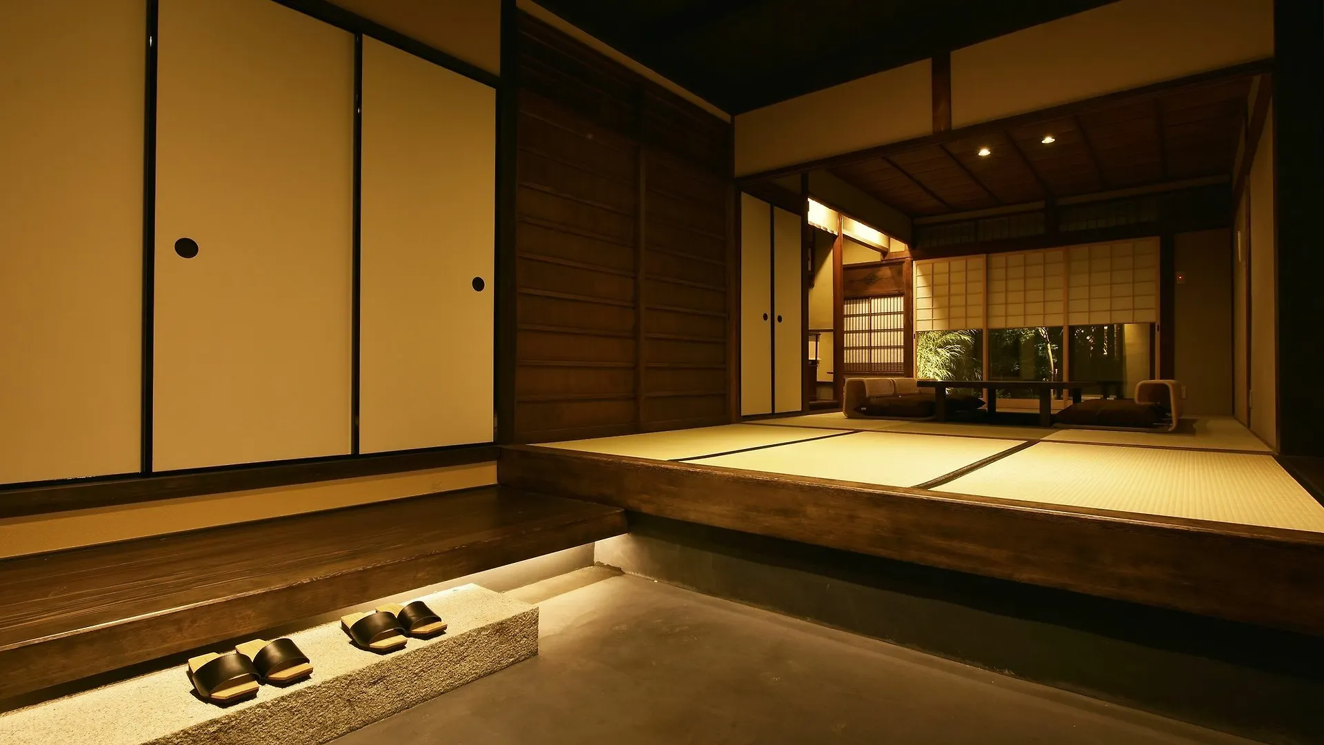 Kuraya Senbonsanjo Villa Kyoto Japan